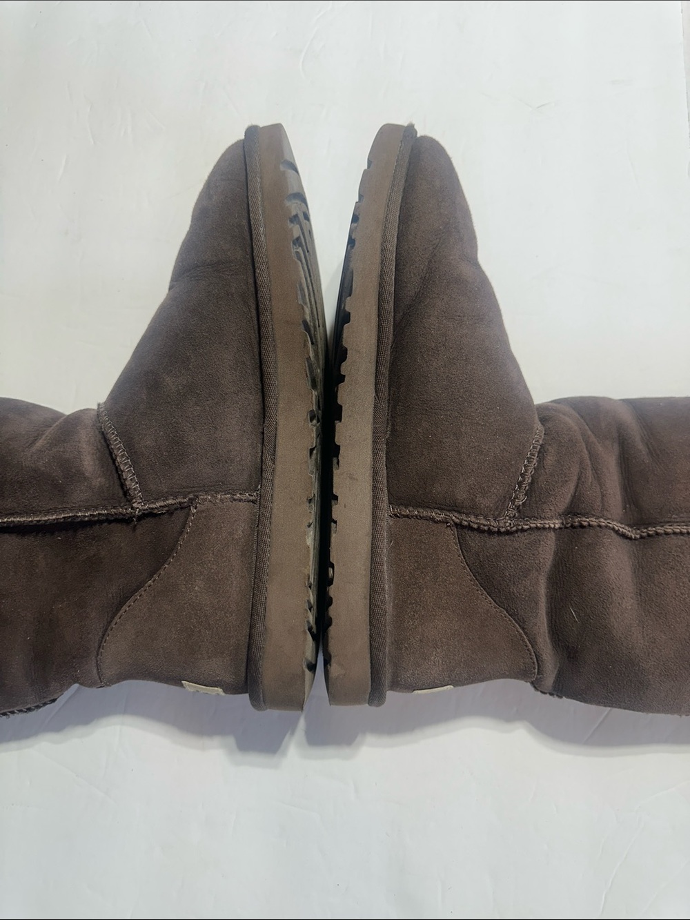 UGG slip on Classic Tall Shearling-Lined Boots - Dark Brown sz 9 comfortable - Picture 8 of 10